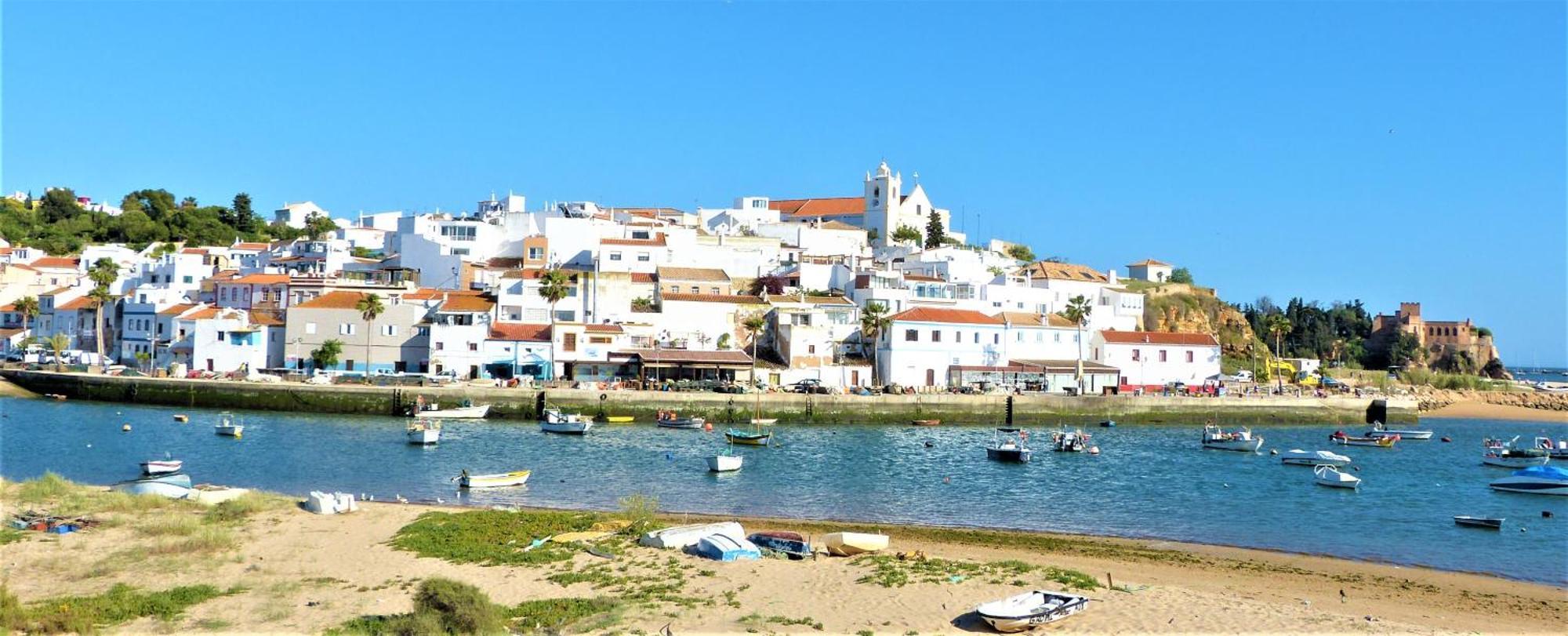 Wonderful Apartment In Ferragudo 2Double Beds Near Beaches And Golf ภายนอก รูปภาพ